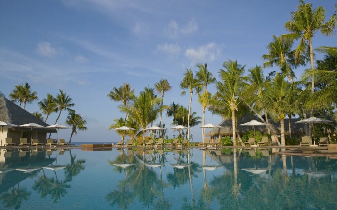 Veligandu Island Resort & Spa 4*