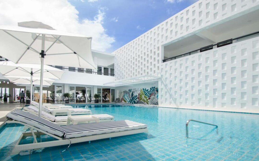Coast Boracay 4*