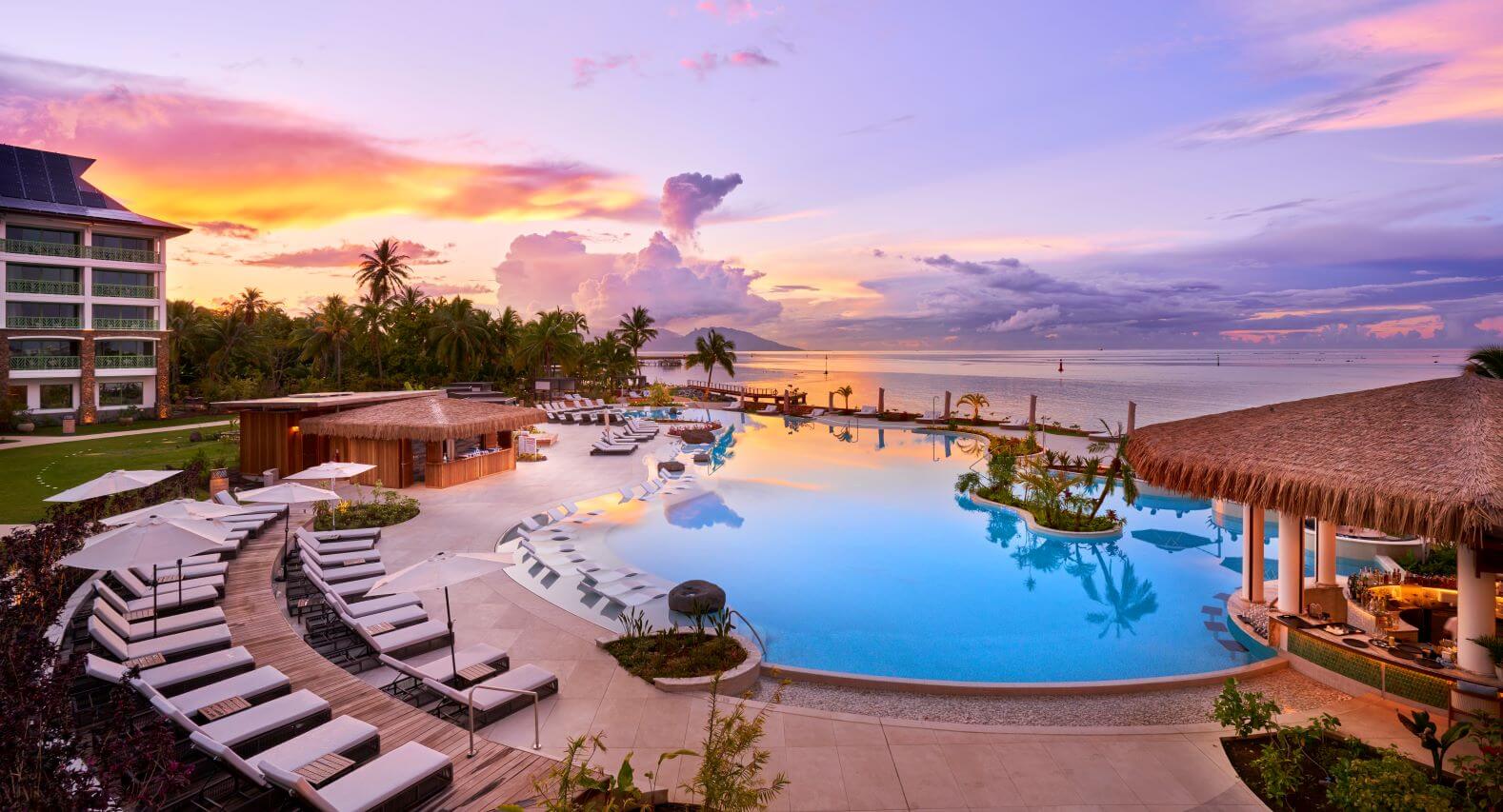 Hilton Hotel Tahiti - Tramonto sulla piscina