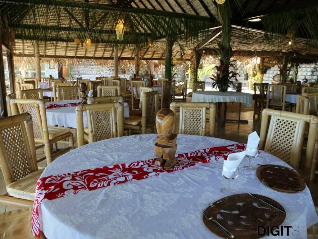 2.Tiki Village – Tahitian Feast (1)