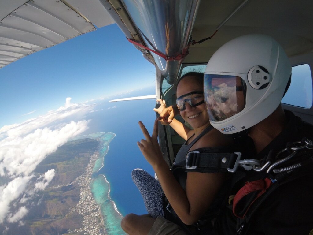 Moorea – Initiation to Sky Diving (11)